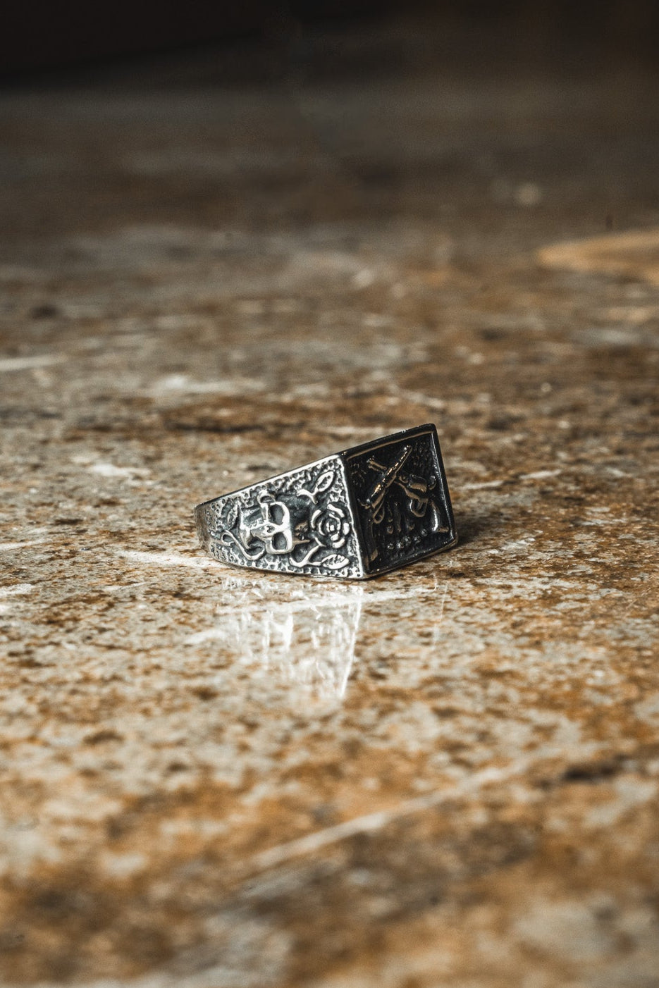 Dead or Alive Ring