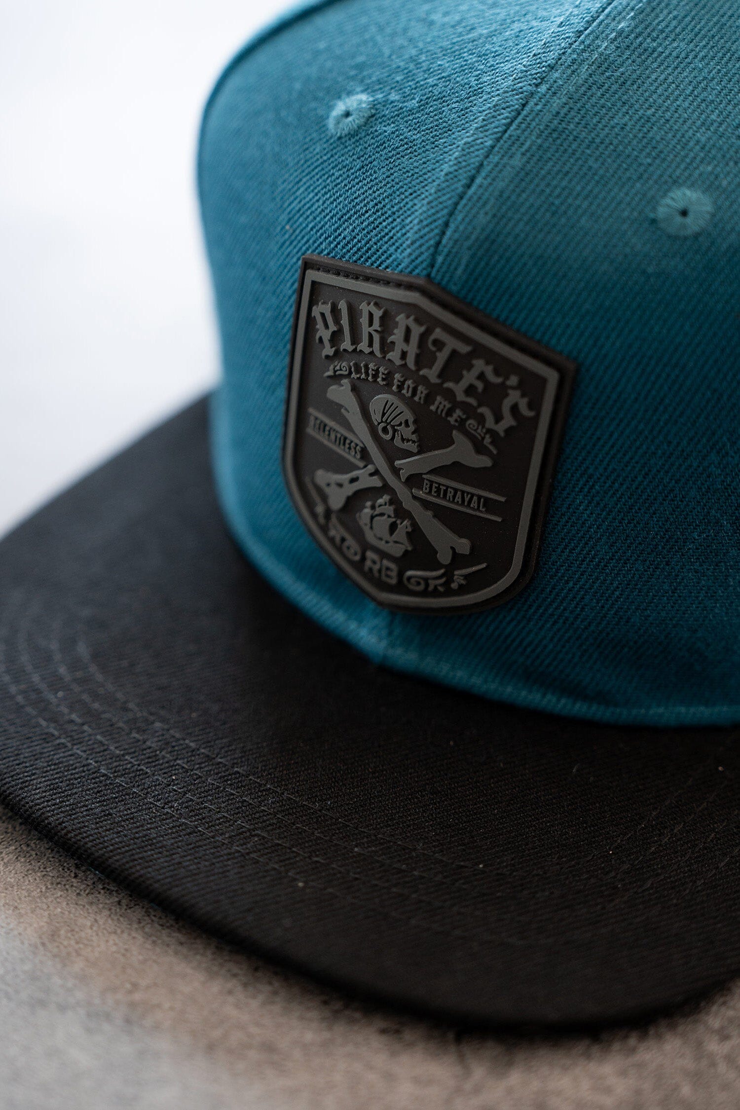 Perdu en mer BLACKOUT Snapback
