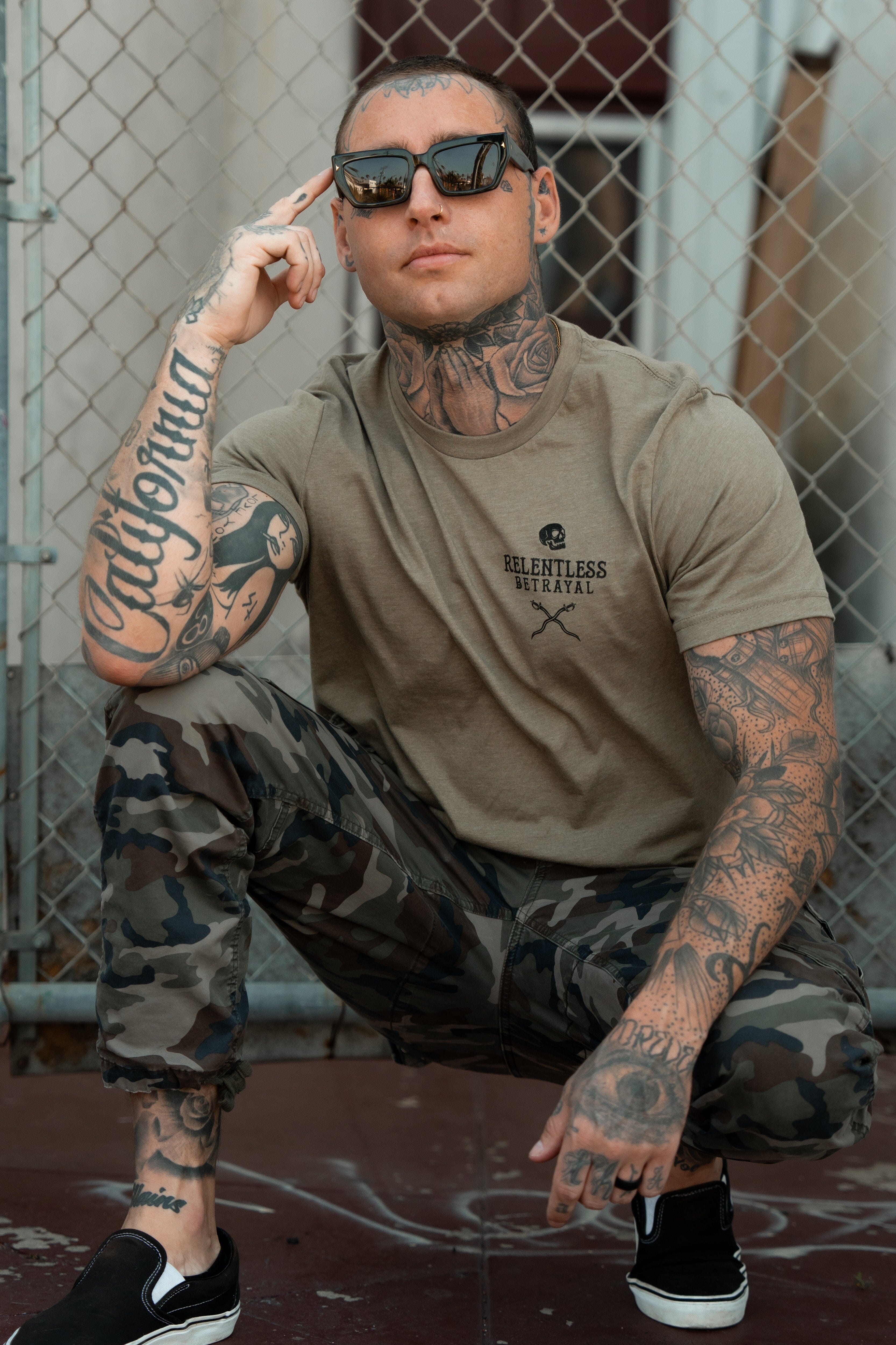 Loose Lips Sink Ships Army T-Shirt