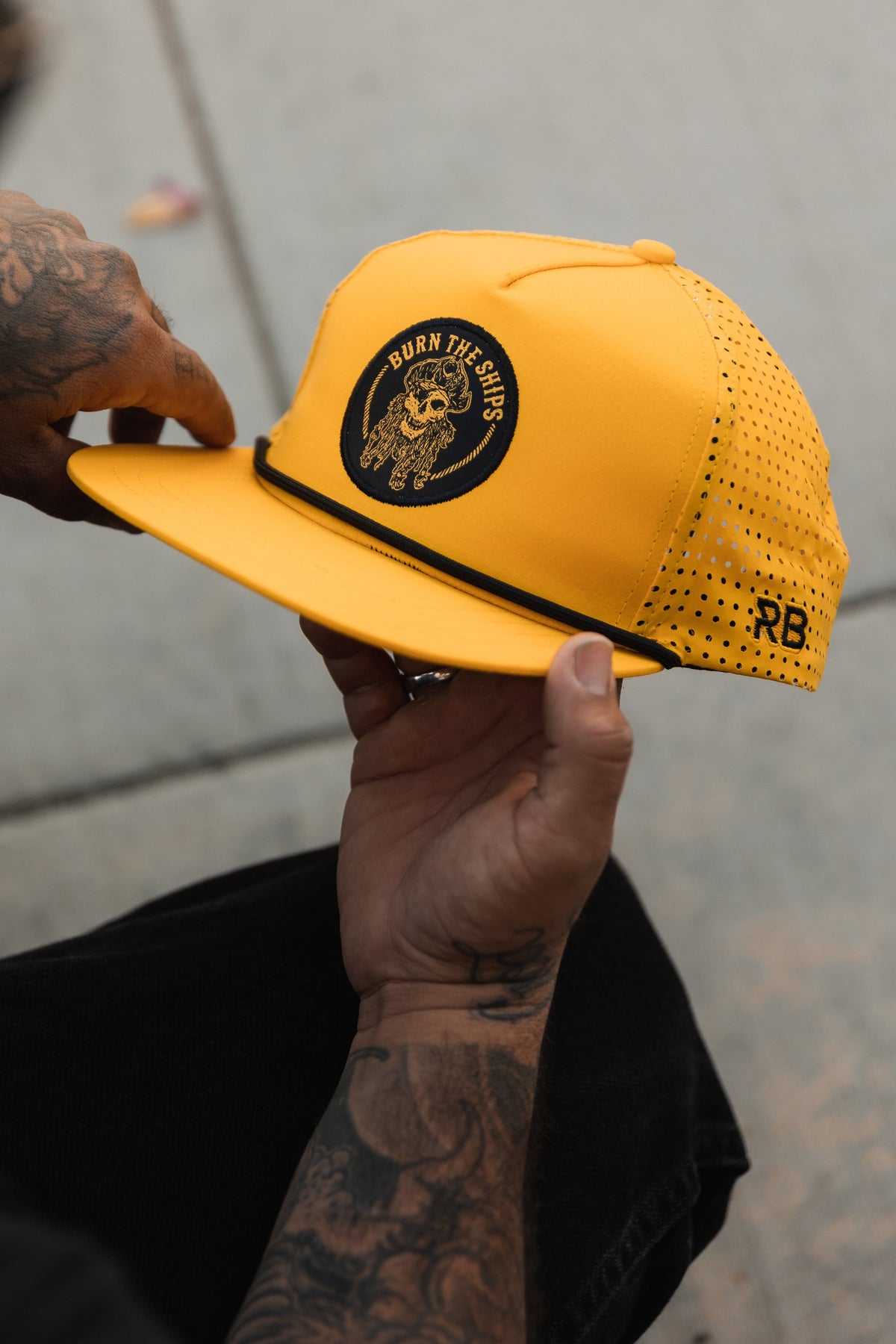 Brûlez les navires GOLD Snapback