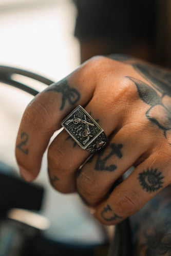 Dead or Alive Ring