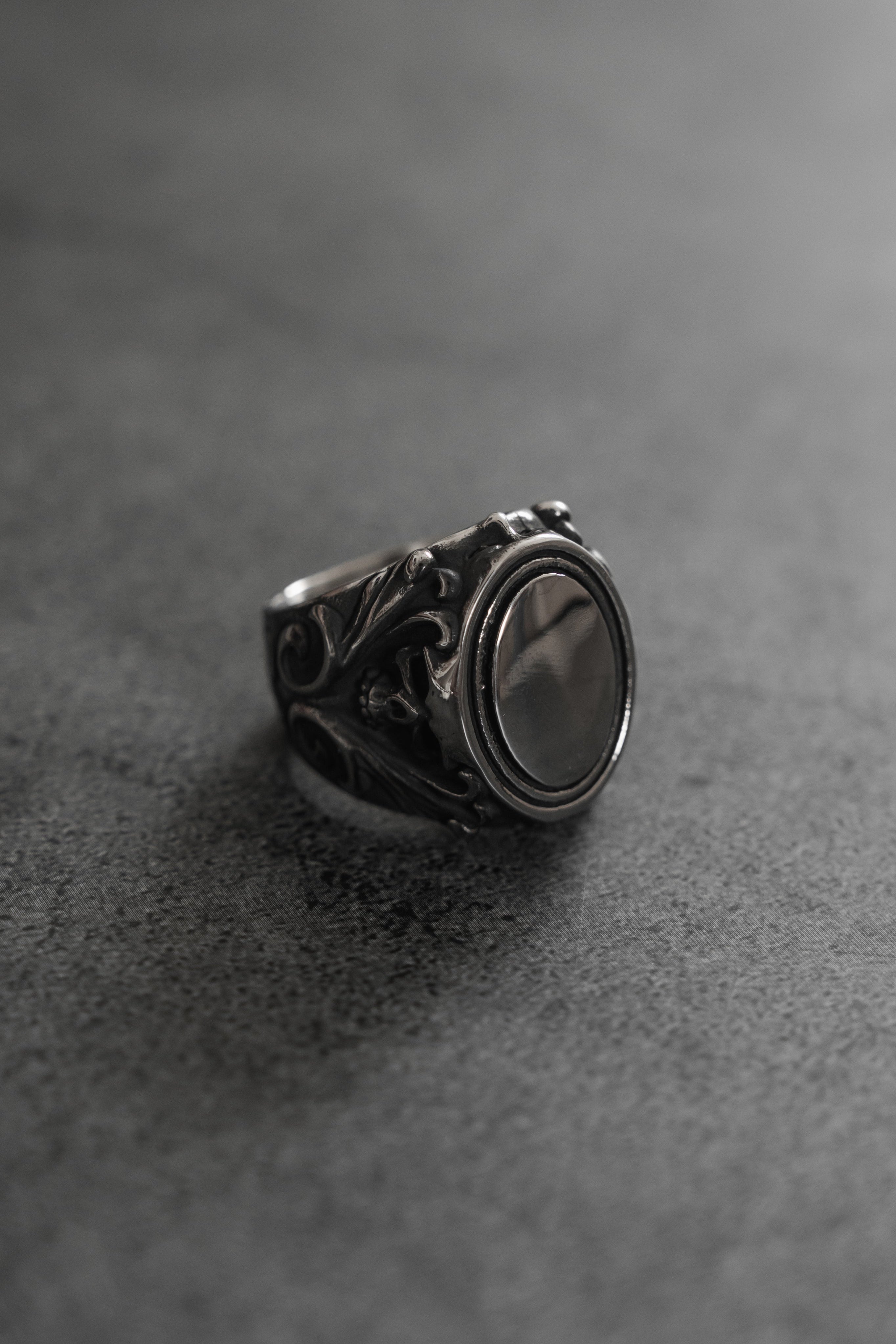 No Face Ring