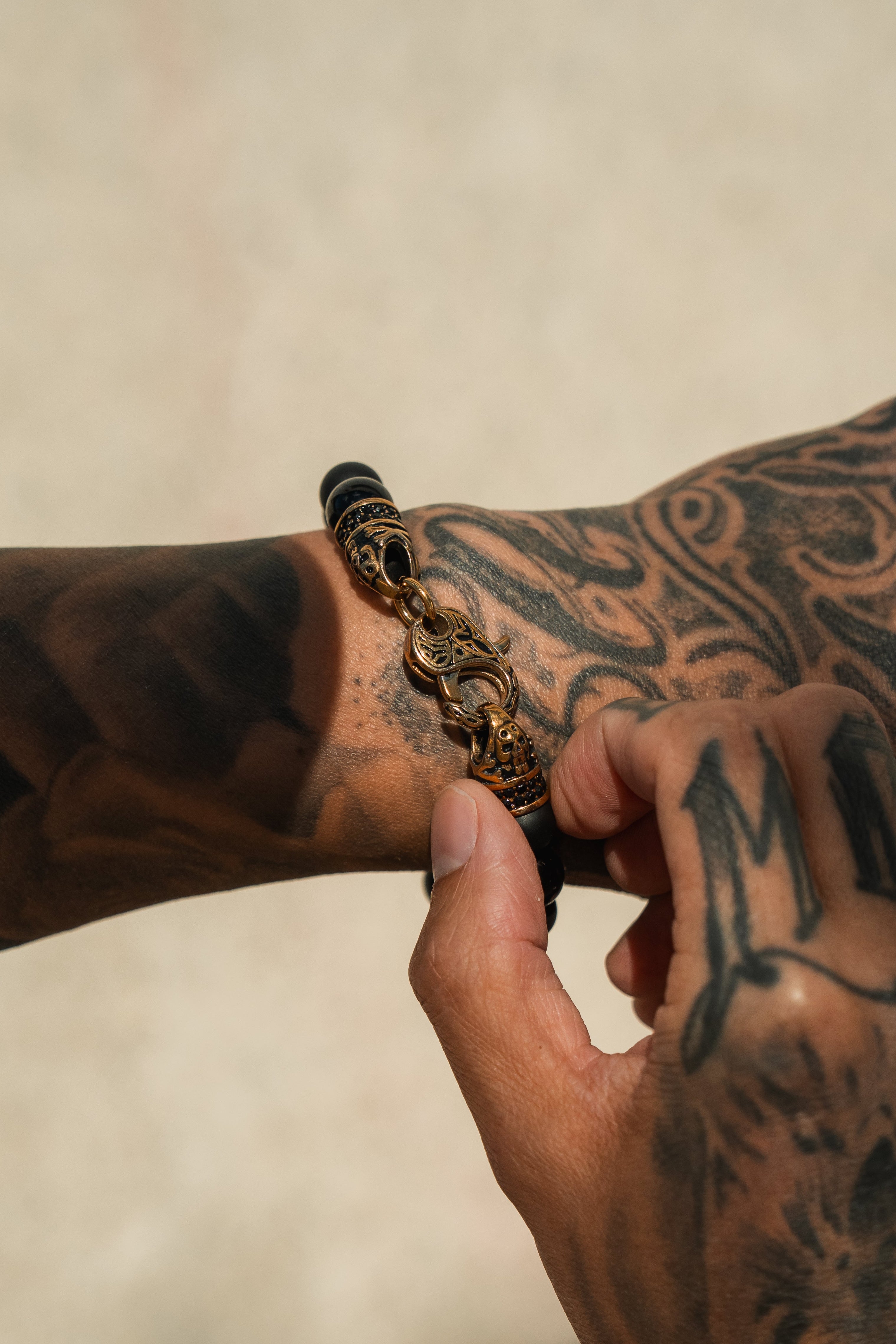 Black Pearl Monarch GOLD Ed. Gemstone Bracelet
