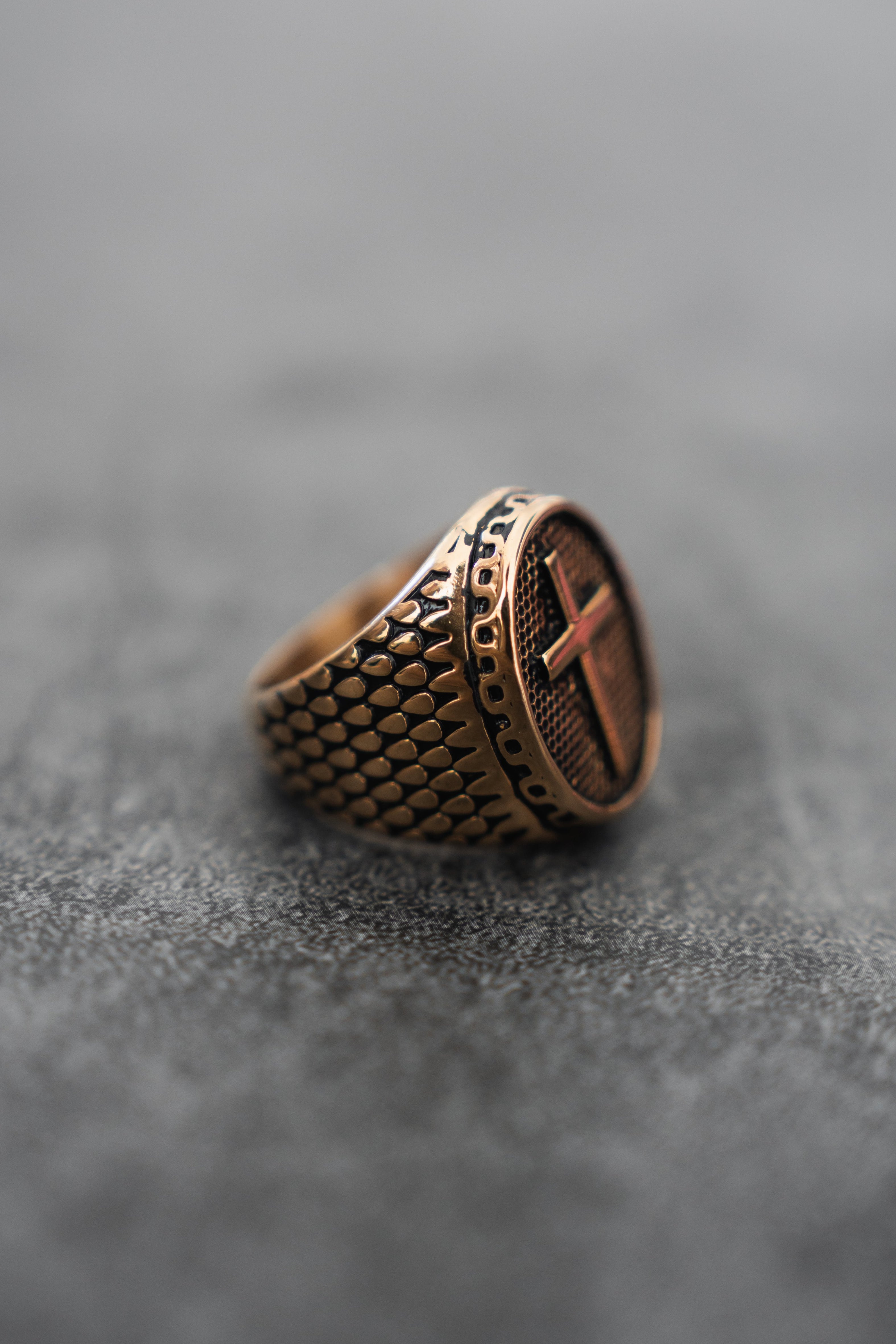 Risen Savior Ring- Gold