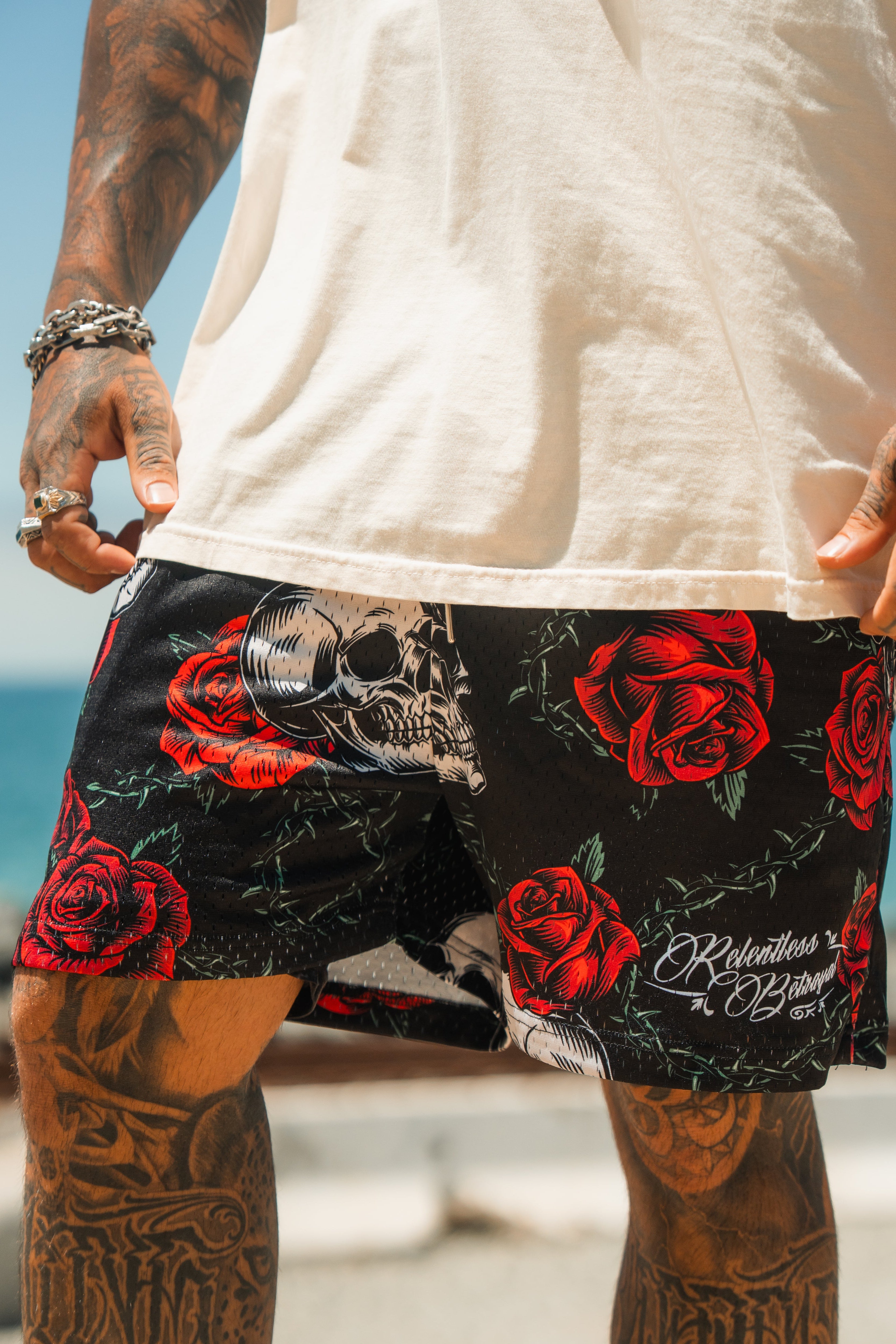 Premium Mesh Shorts | 5"- Thorn Amongst Roses