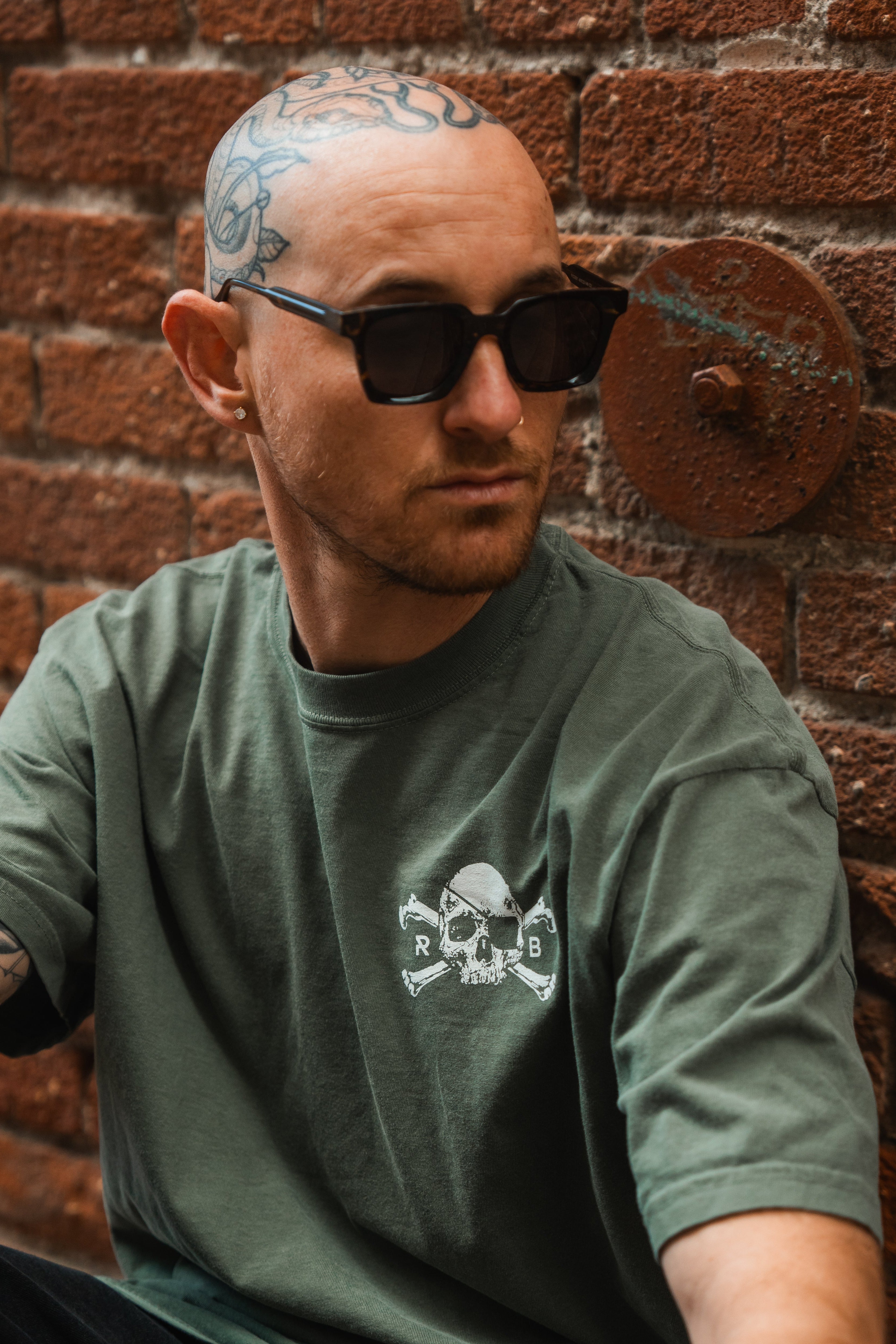 Tell No Tales Premium Moss T-Shirt